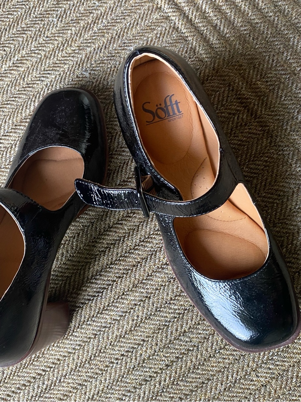 Sofft Women's 9 Leather Mary Jane Comfort Square Toe Black Adjustable Strap